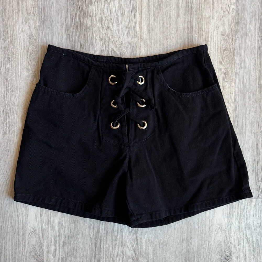 Vintage 90’s Hot & The Gang Black Denim Summer High Waist Tie Front Shorts MED